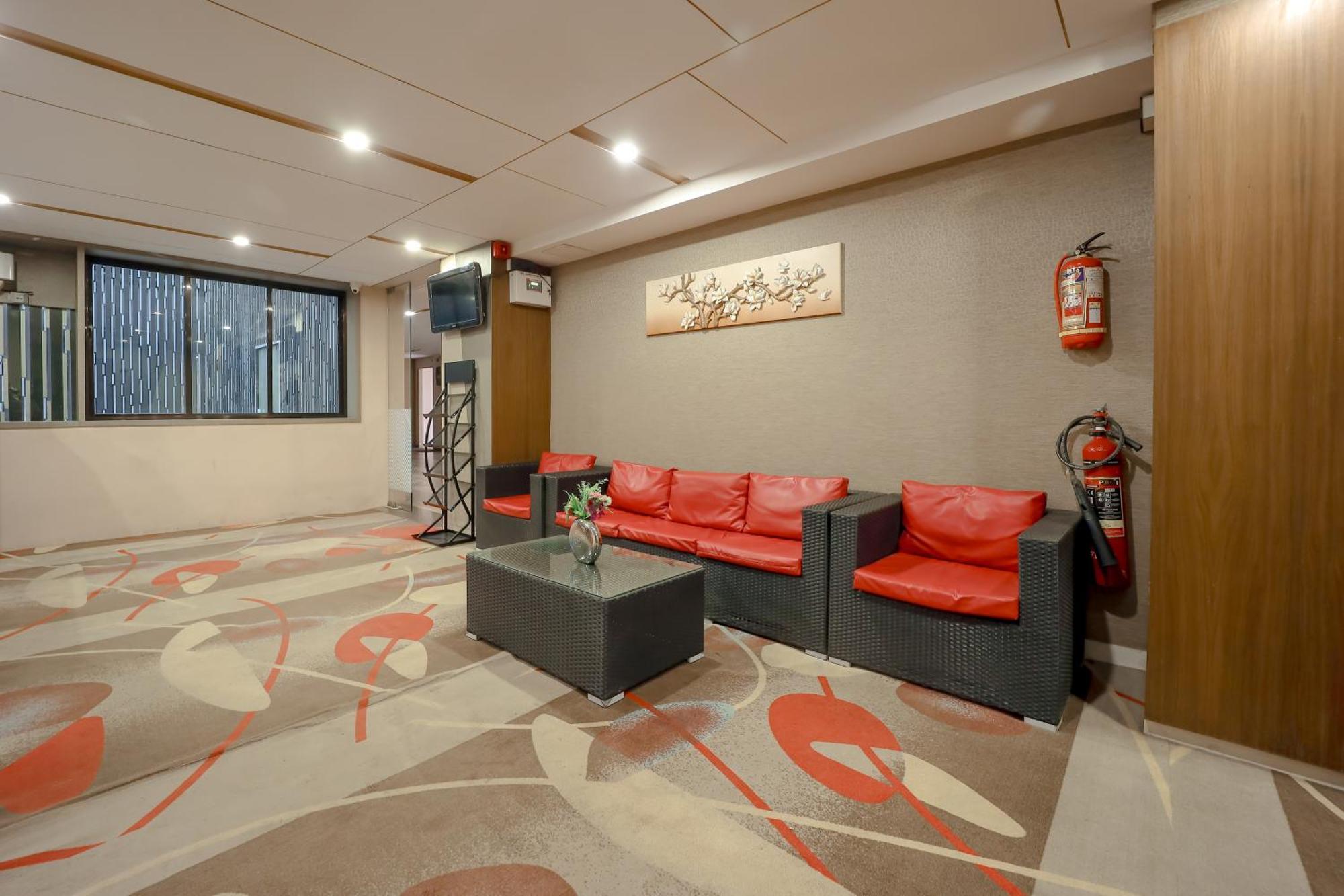 Zip By Spree Hotels Сурат Екстер'єр фото